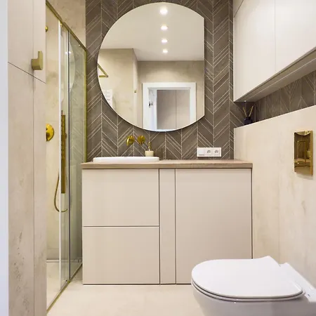 Urban Global Premium 8th Floor No 16, Free Garage, Self Check-in, No Deposit