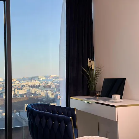 Urban Global Premium - 8th Floor No 16 - Air Condition - Free Garage Apartmán *