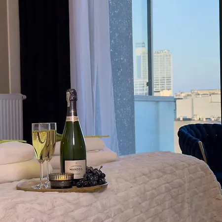 Urban Global Premium 8th Floor No 16, Free Garage, Self Check-in, No Deposit Apartment *