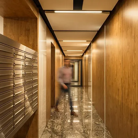 Urban Global Premium - 8th Floor No 16 - Air Condition - Free Garage Apartment *