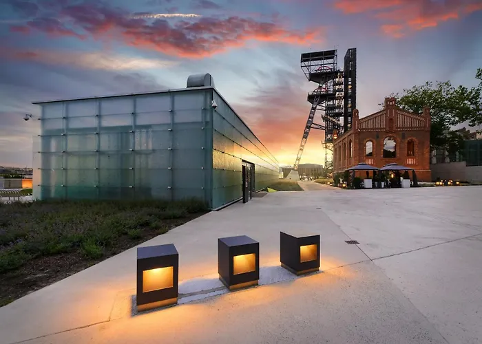 Urban Global Premium 8th Floor No 16, Free Garage, Self Check-in, No Deposit * Κατοβίτσε